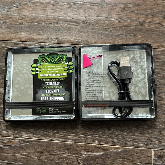 Smokezilla USB Cigarette light/case,push/slide 4 hot coil “Bite the Bullet” logo - Picture 5 of 10